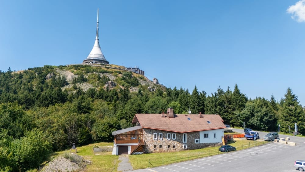 Ikonická horská chata Ještědka, Liberec