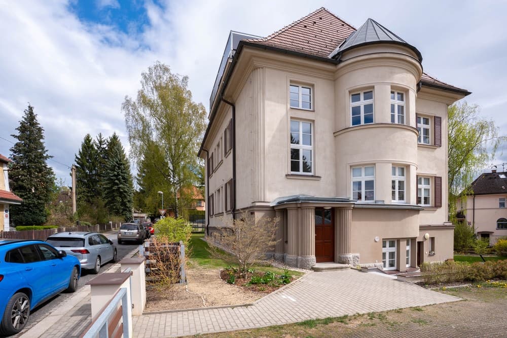Luxusně zařízený byt 3+kk ve skvělé rezidenční lokalitě