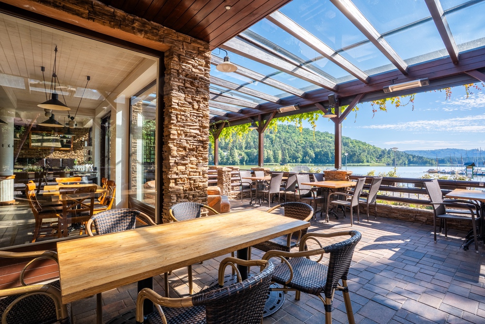 Zařízená Restaurace Nad jezerem, Doksy - Staré Splavy