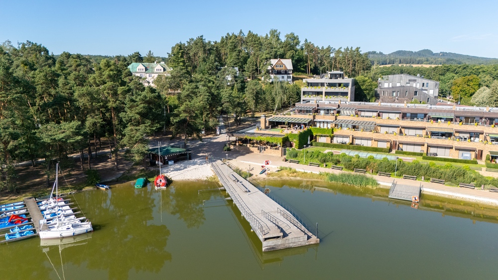 Zařízená Restaurace Nad jezerem, Doksy - Staré Splavy