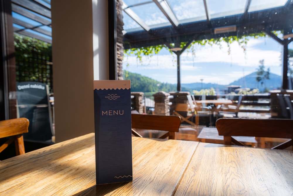 Zařízená Restaurace Nad jezerem, Doksy - Staré Splavy