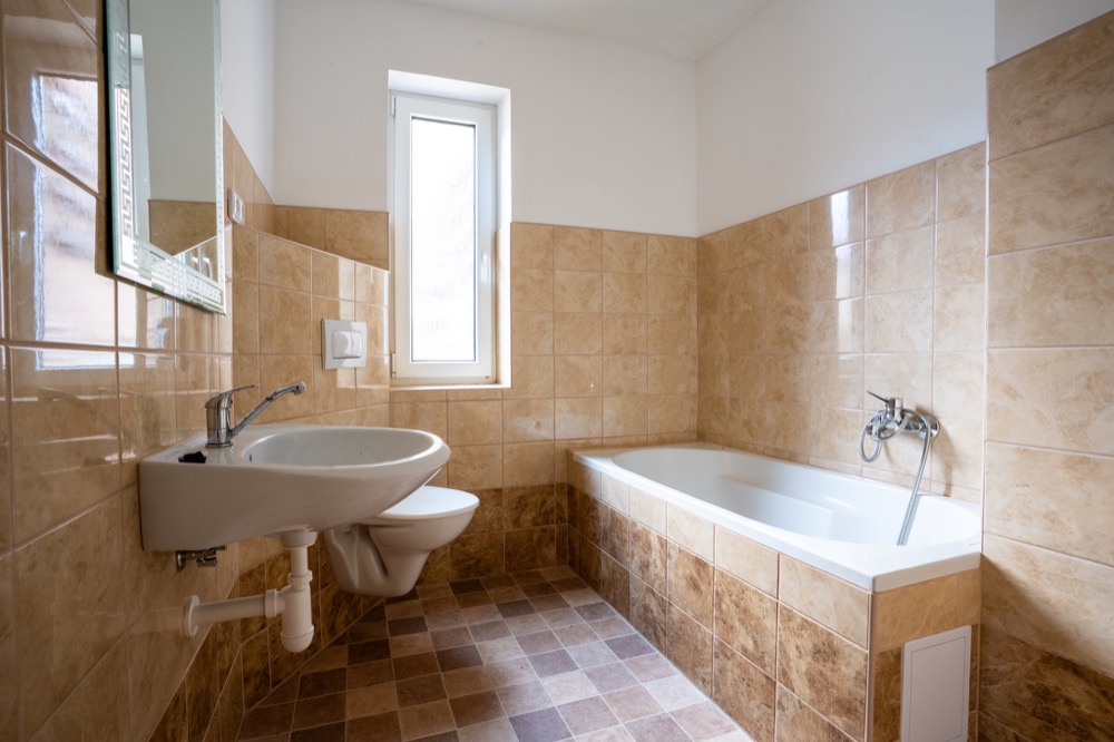 Vícegenerační rodinná vila 320 m² s garáží, bazénem a udržovanou zahradou