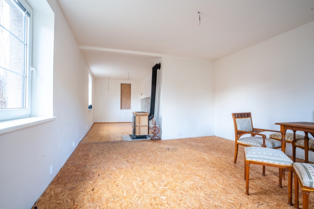 Vícegenerační rodinná vila 320 m² s garáží, bazénem a udržovanou zahradou