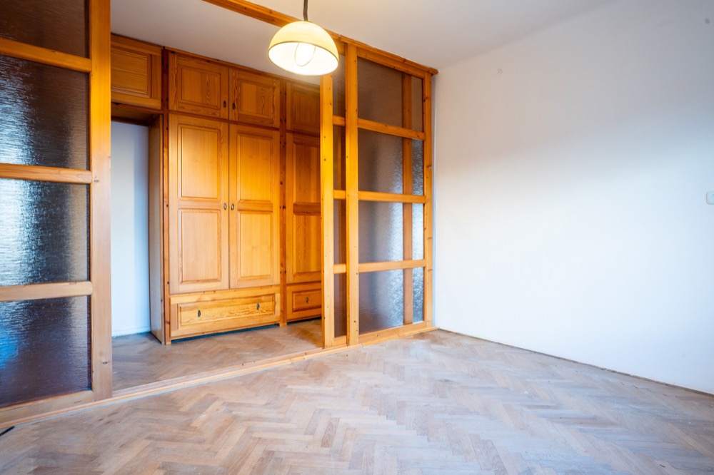 Vícegenerační rodinná vila 320 m² s garáží, bazénem a udržovanou zahradou