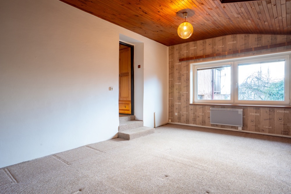 Vícegenerační rodinná vila 320 m² s garáží, bazénem a udržovanou zahradou