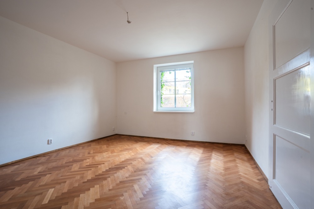 Vícegenerační rodinná vila 320 m² s garáží, bazénem a udržovanou zahradou