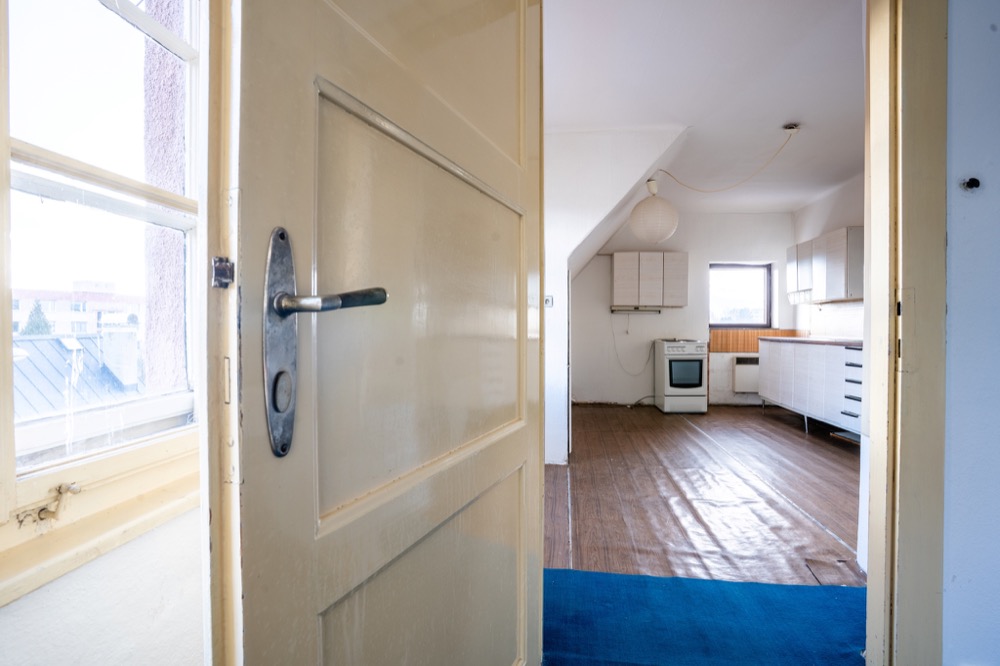 Vícegenerační rodinná vila 320 m² s garáží, bazénem a udržovanou zahradou