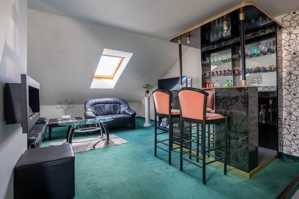 Vícegenerační rodinný dům 300 m² s garáží, zahradou a nerušeným výhledem na Ještěd