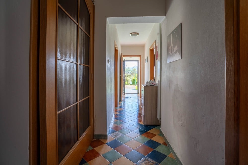 Vícegenerační rodinný dům 300 m² s garáží, zahradou a nerušeným výhledem na Ještěd