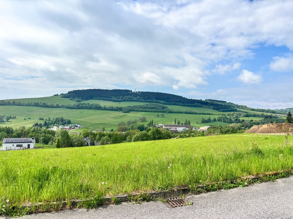 Nadstandardní stavební pozemek 2428 m² v Jeřmanicích