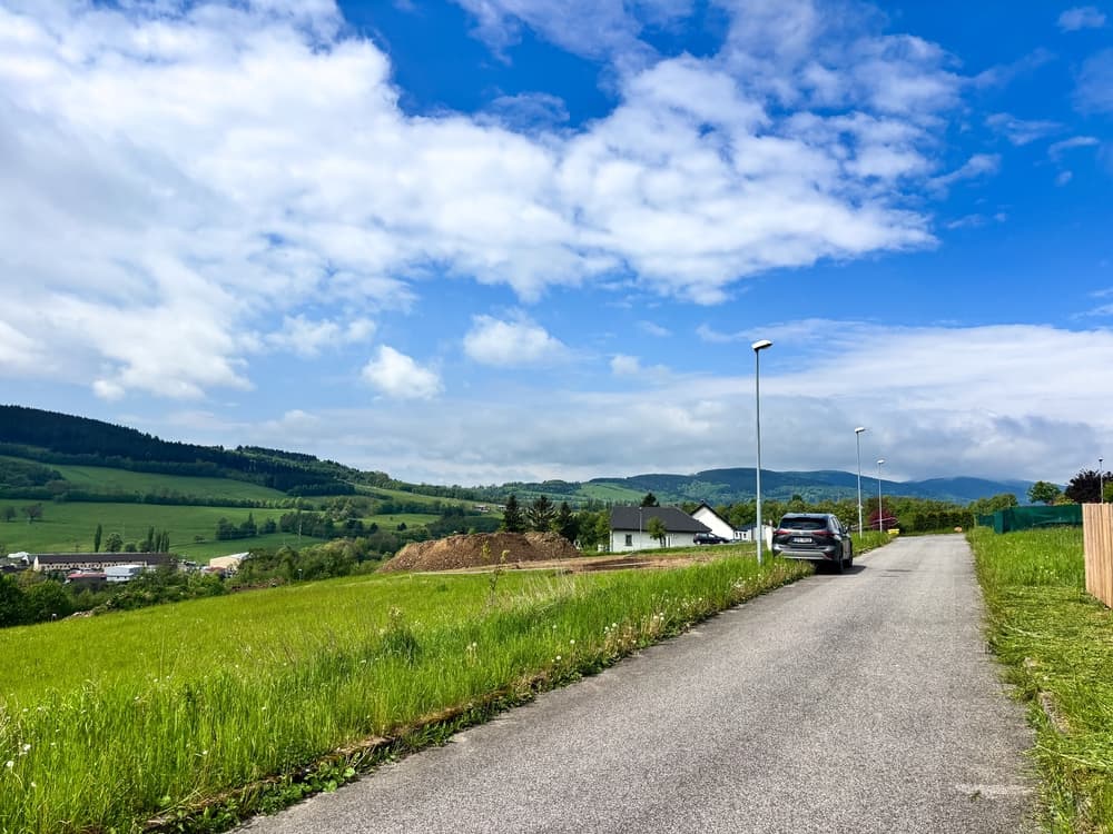 Nadstandardní stavební pozemek 2428 m² v Jeřmanicích