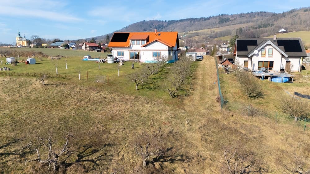 Stavební pozemek 5316 m² v obci Tatobity na úpatí nejvyšší hory Českého ráje Kozákova