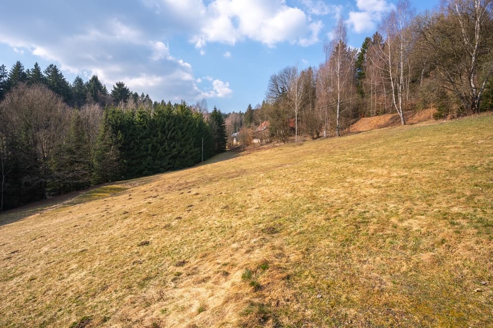 Stavební pozemek 1503 m² v naprostém obklopení přírodou
