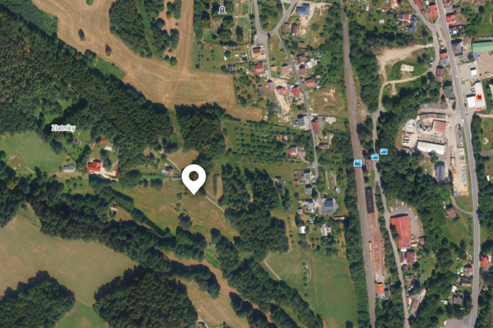 Slunný stavební pozemek 2542 m² na úpatí Jizerských hor